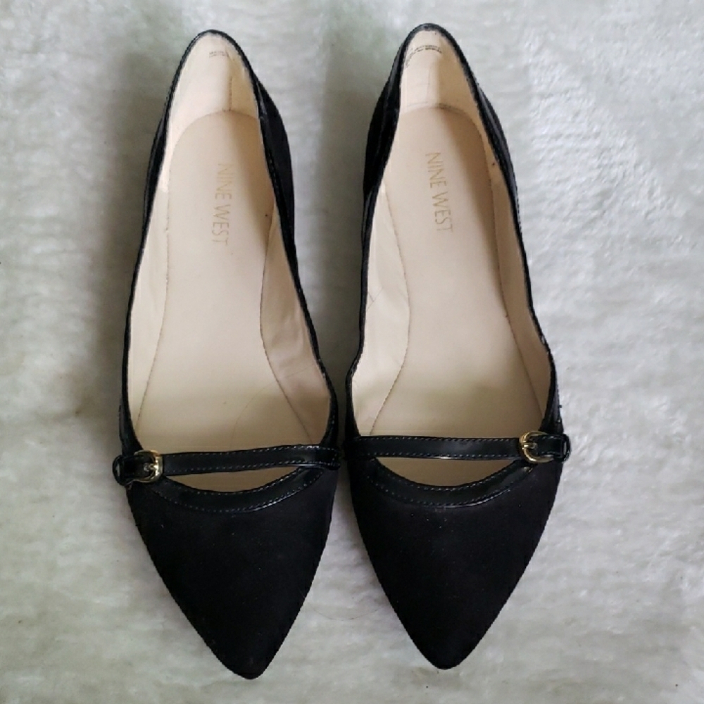 Never Worn Classic Nine West Black Flats